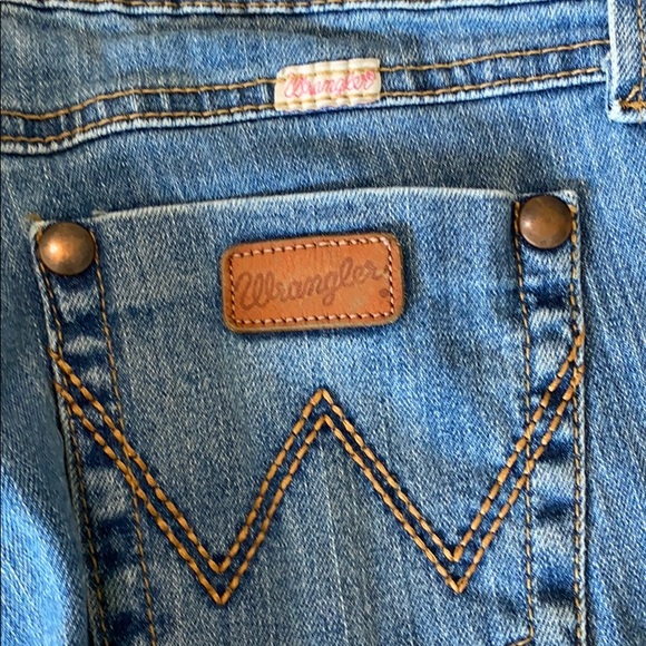 Authentic Wranglers Blue Jeans. - Picture 5 of 6